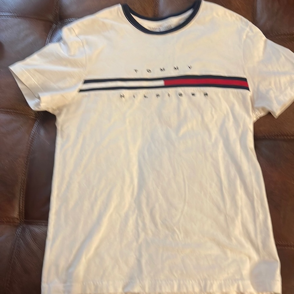 White size medium tommy hilifiger , never worn